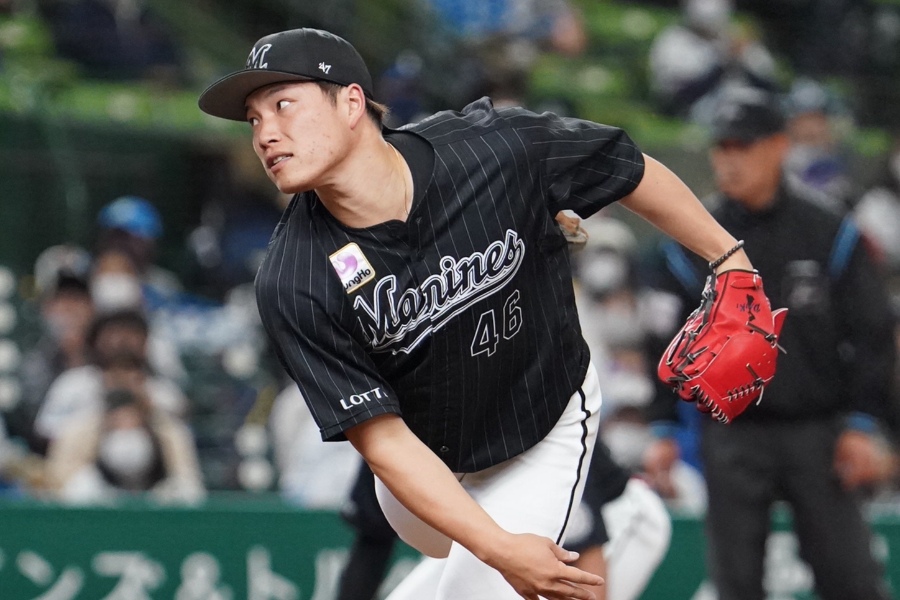 ロッテ時代の岩下大輝【写真：荒川祐史】