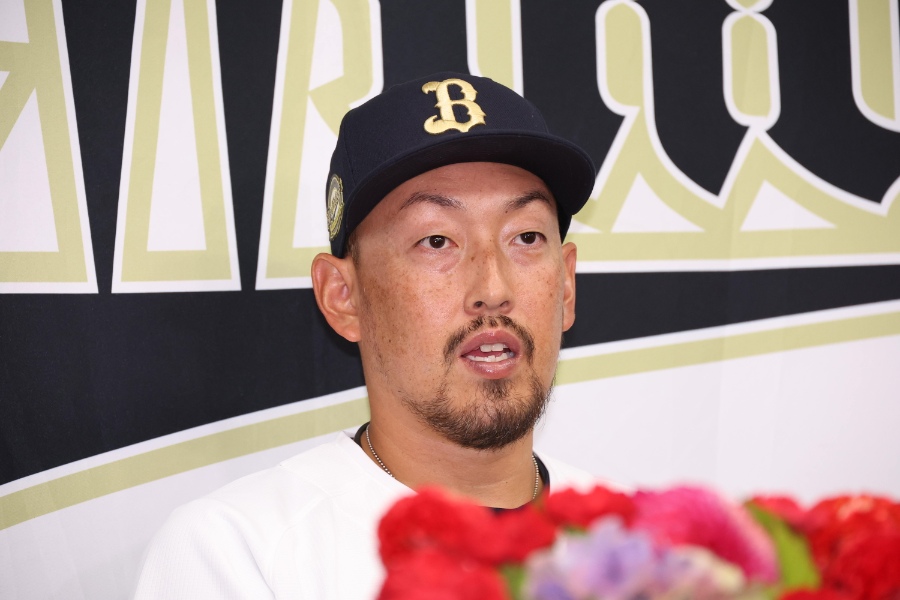 引退会見に臨んだオリックス・平野佳寿投手兼任コーチ【写真:栗木一考】