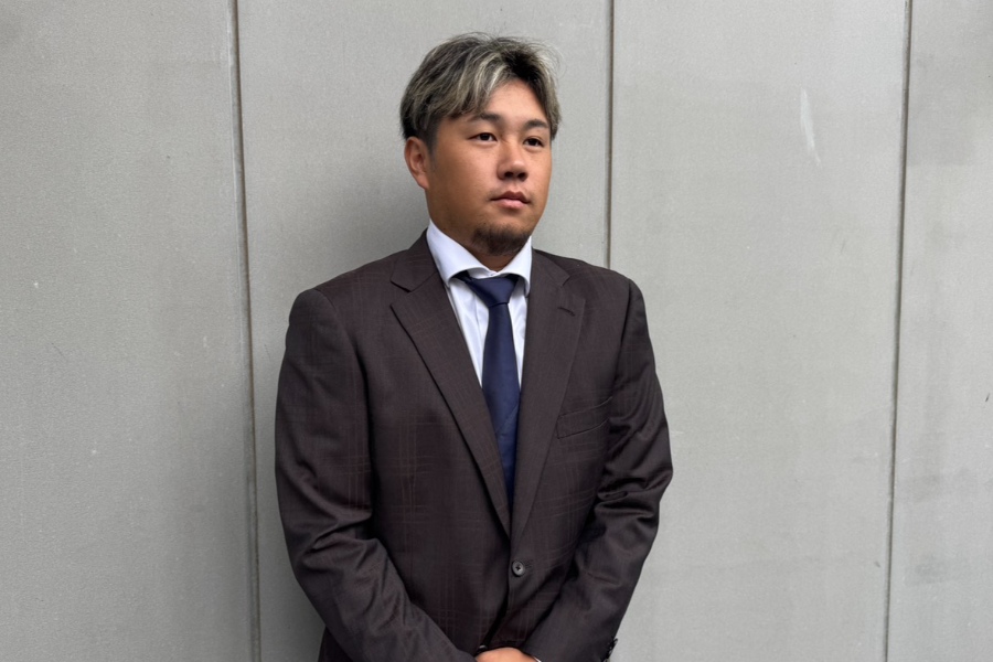 2軍施設で取材に応じたDeNA・堀岡隼人【写真：町田利衣】