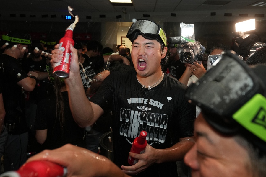 シャンパンファイトを行うWソックス・村上宗隆【写真：アフロ】