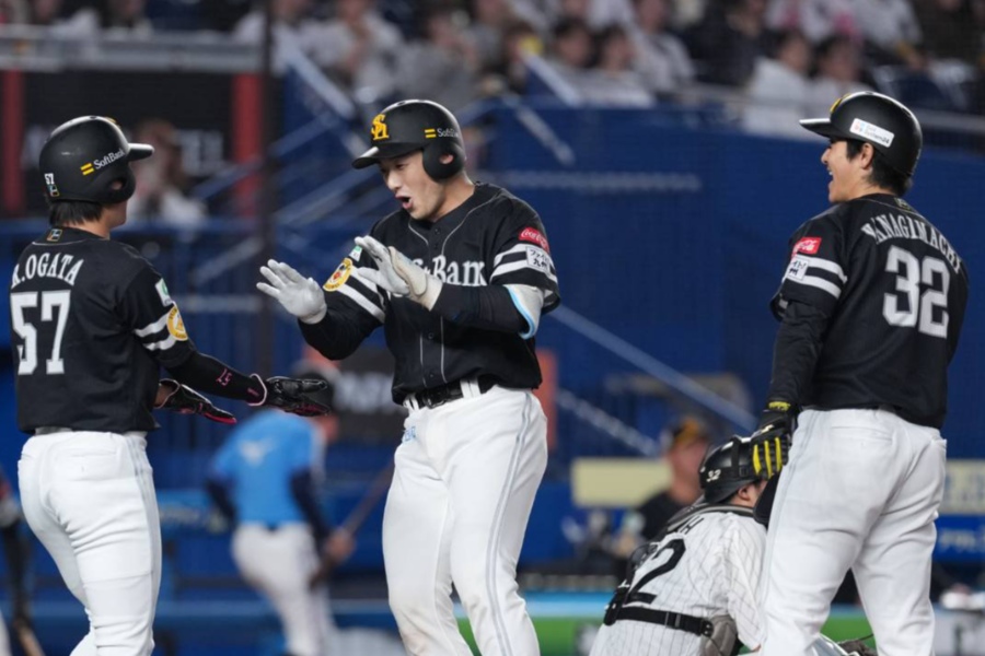 ロッテ戦で本塁打を放ったソフトバンク・山本祐大【写真：井上学】