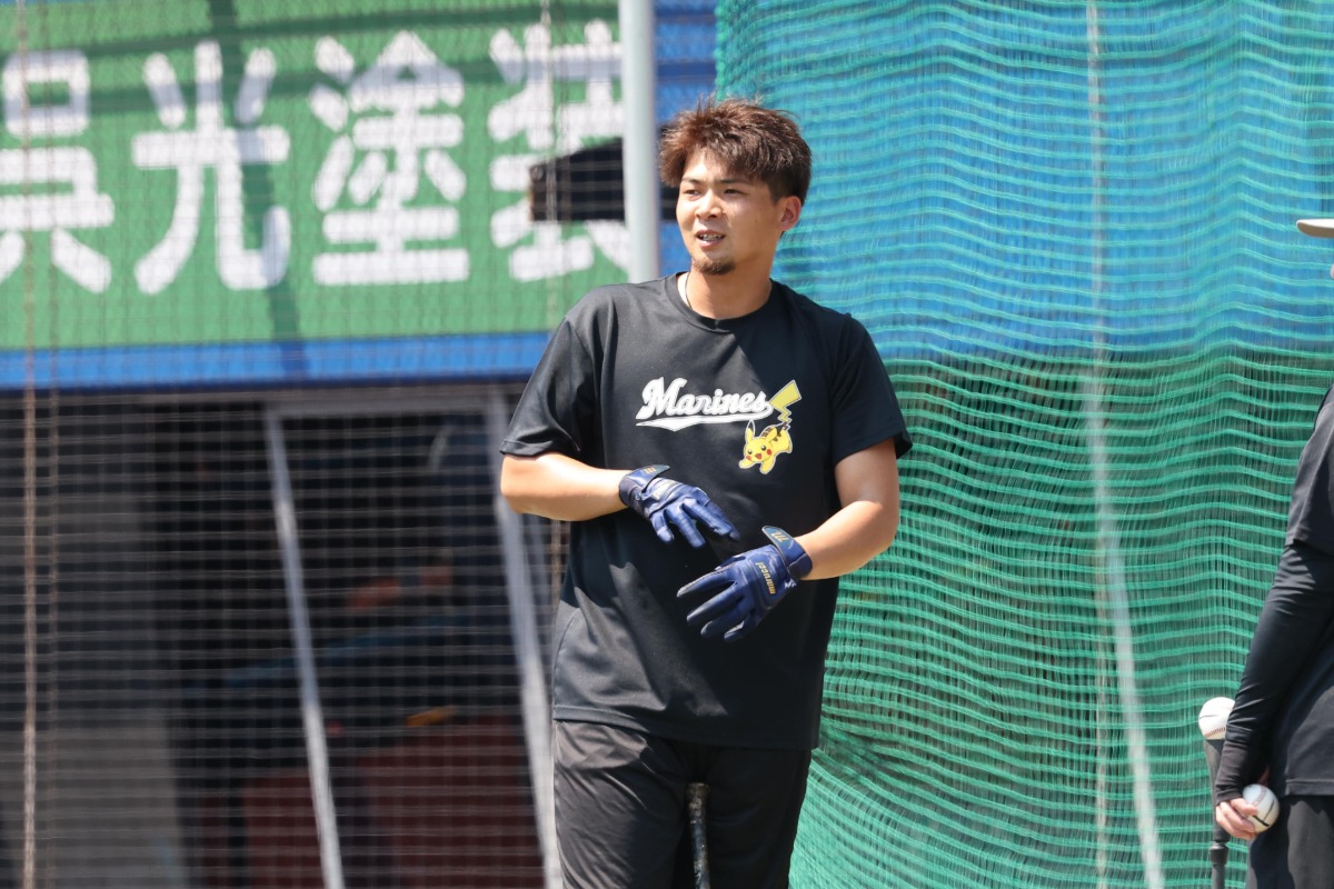 練習に励む井上広大【写真：栗木一考】
