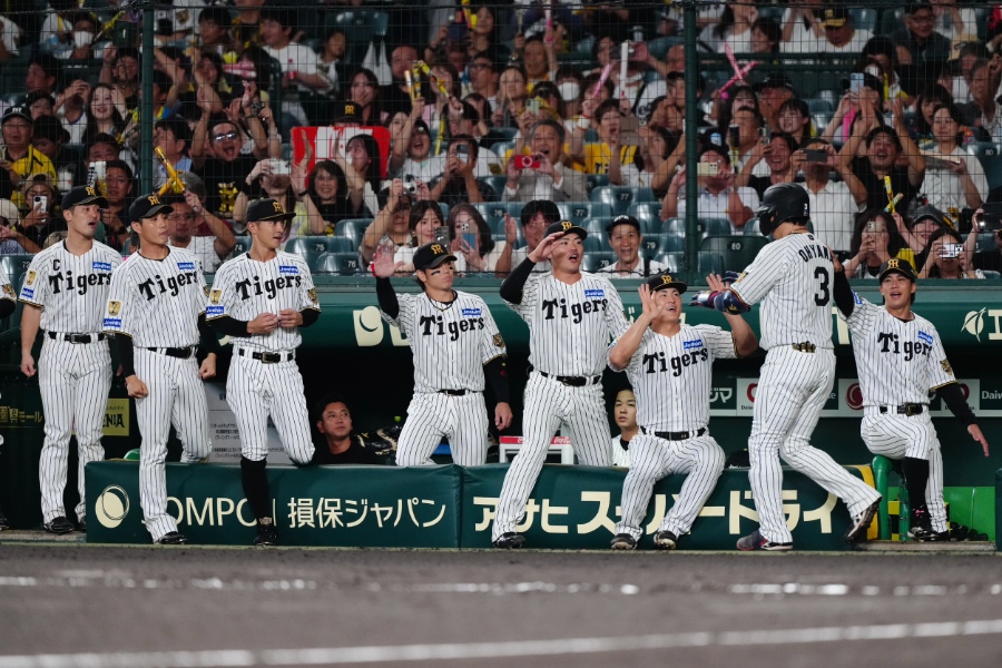 阪神ナイン【写真：黒澤崇】