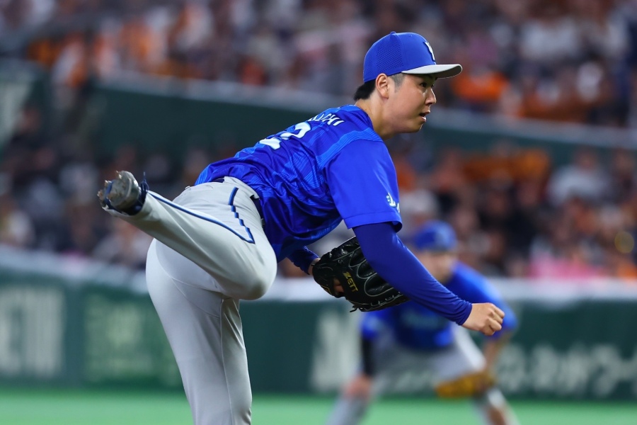 巨人戦に登板したDeNA・浜地真澄【写真：加治屋友輝】