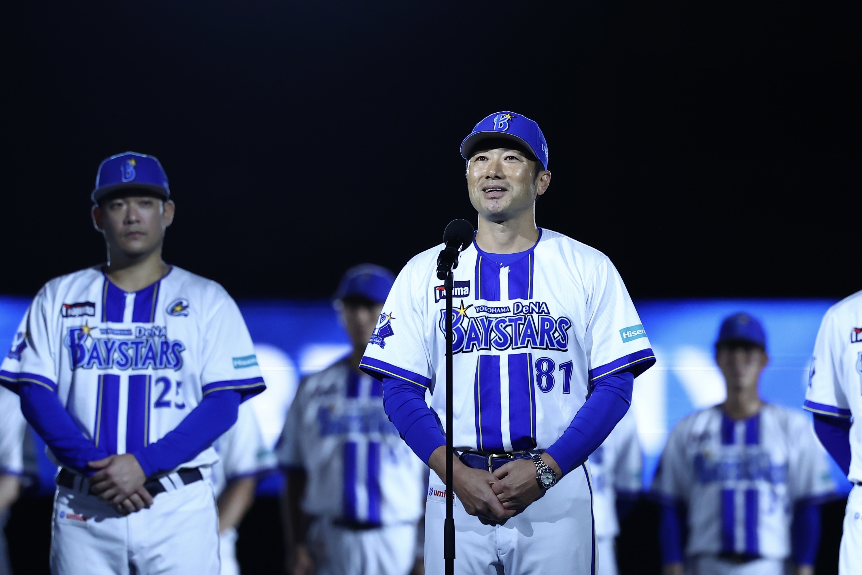DeNA相川監督、セレモニーで謝罪「大変残念な結果に」 最終戦はサヨナラ勝ち