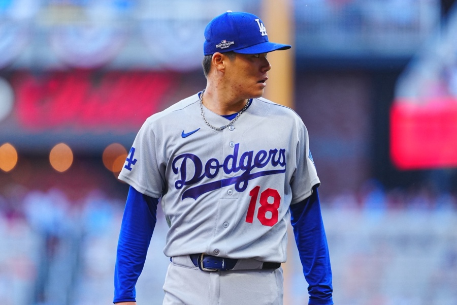 山本由伸と見つめ合い…大谷翔平の添えた“左手” 激写された瞬間、ファン感動「この笑顔最高」