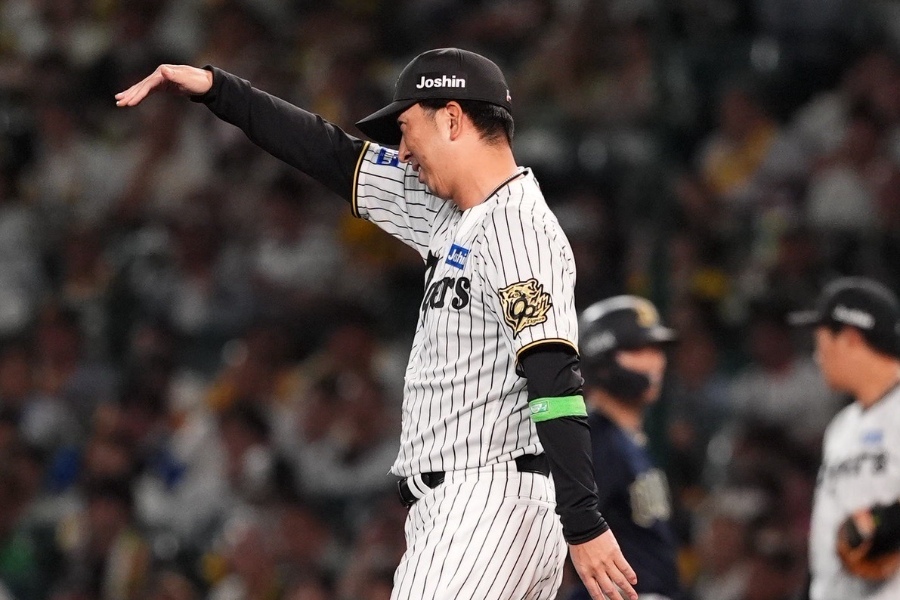 「球児ほんとに愛情深いなあ～」マウンドの光景に虎党感激 “粋な行動”は「泣かせるぜ」