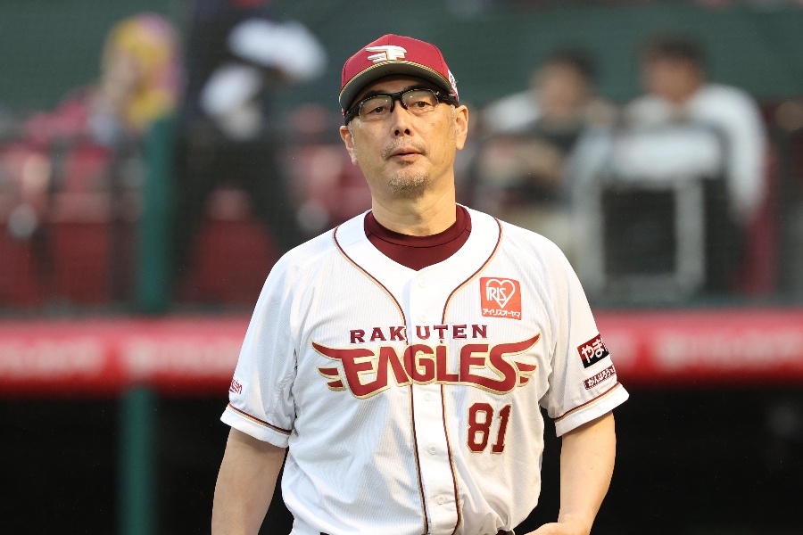 楽天・吉井理人監督【写真：栗木一考】