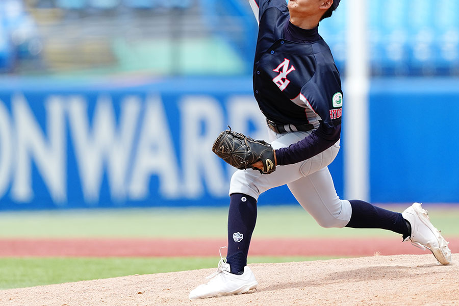 制球難は“前足の崩れ”から? リリースがバラつく投手へ…骨盤が連動する「T字ドリル」