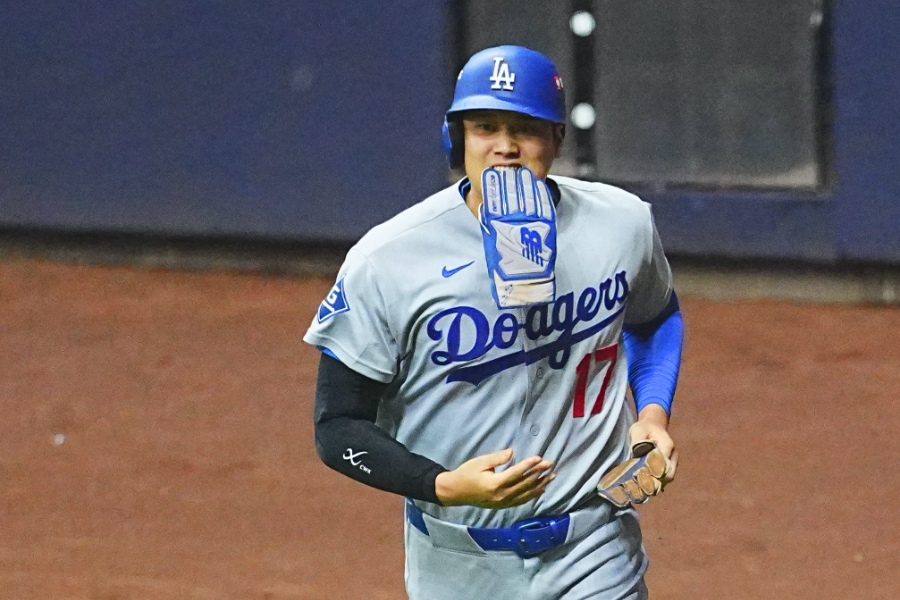 ブルワーズ戦に出場するドジャース・大谷翔平【写真：荒川祐史】