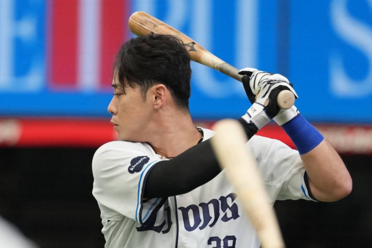 グリップエンドに刻まれた「M51」【写真：井上学】