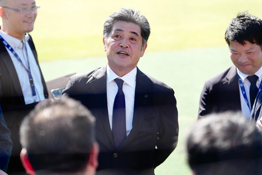 ナゴヤ球場を訪れた中日・工藤公康新監督【写真:黒澤崇】