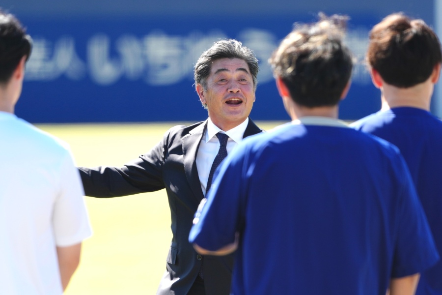 ナゴヤ球場を訪れた中日・工藤公康新監督【写真：黒澤崇】