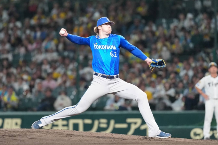 阪神戦に登板したDeNAのショーン・レイノルズ【写真：井上学】