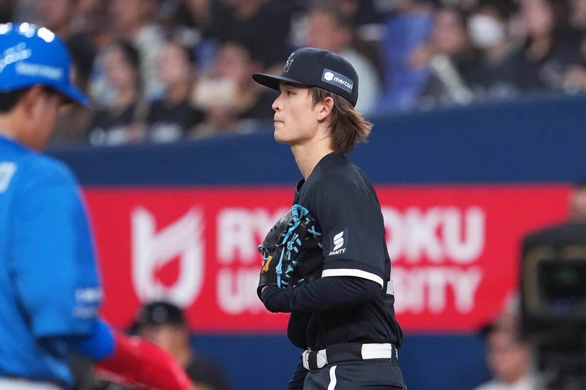 8月15日の日本ハム戦で投球中に左足を痛めた【写真：産経新聞社】