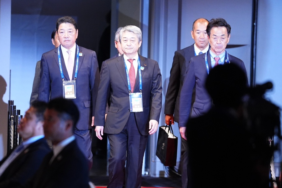 プロ野球ドラフト会議に参加した巨人首脳陣【写真:小林靖】