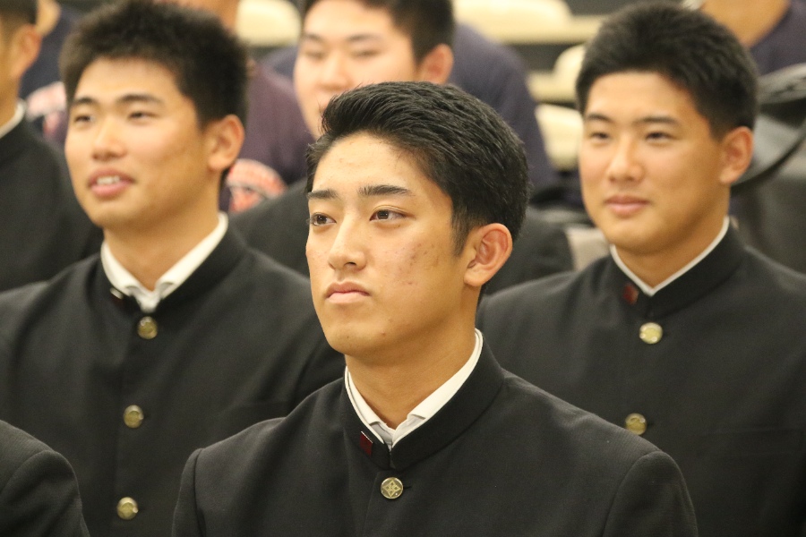 巨人から指名を受けた横浜・織田翔希【写真:神吉孝昌】