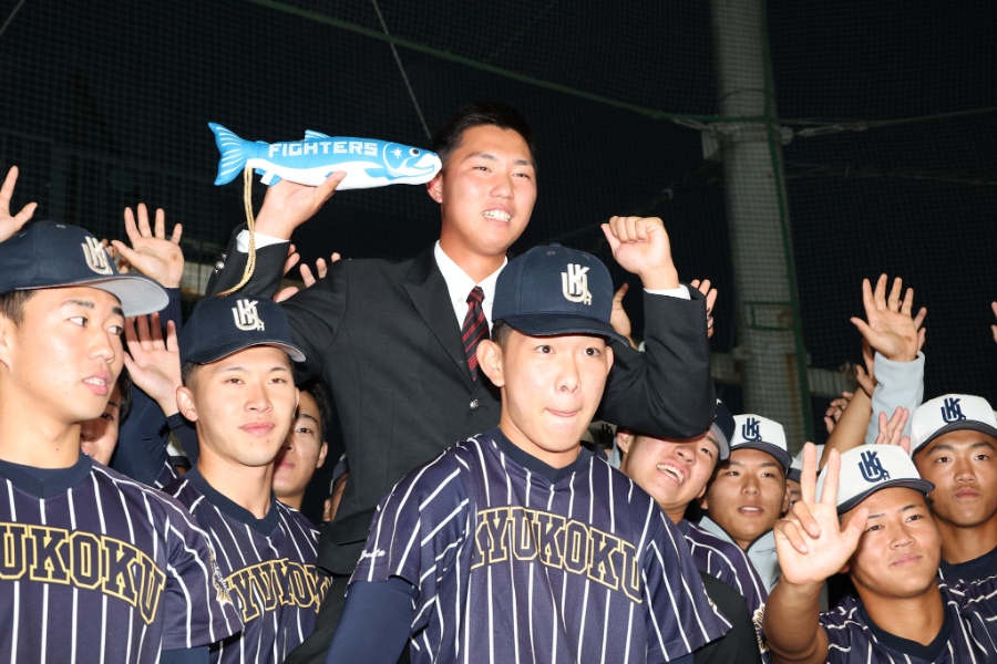 日本ハムから2位指名を受けた九州国際大付・牟禮翔【写真：栗木一考】