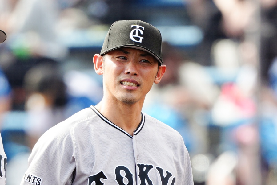退任が発表された巨人・矢野謙次巡回打撃コーチ【写真：黒澤崇】