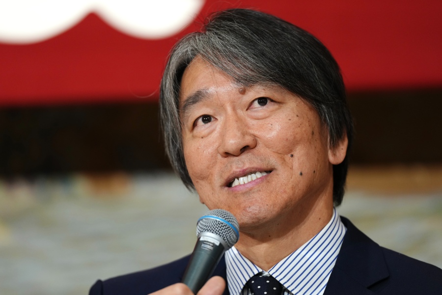 会見に臨んだ巨人・松井秀喜新監督【写真:黒澤崇】