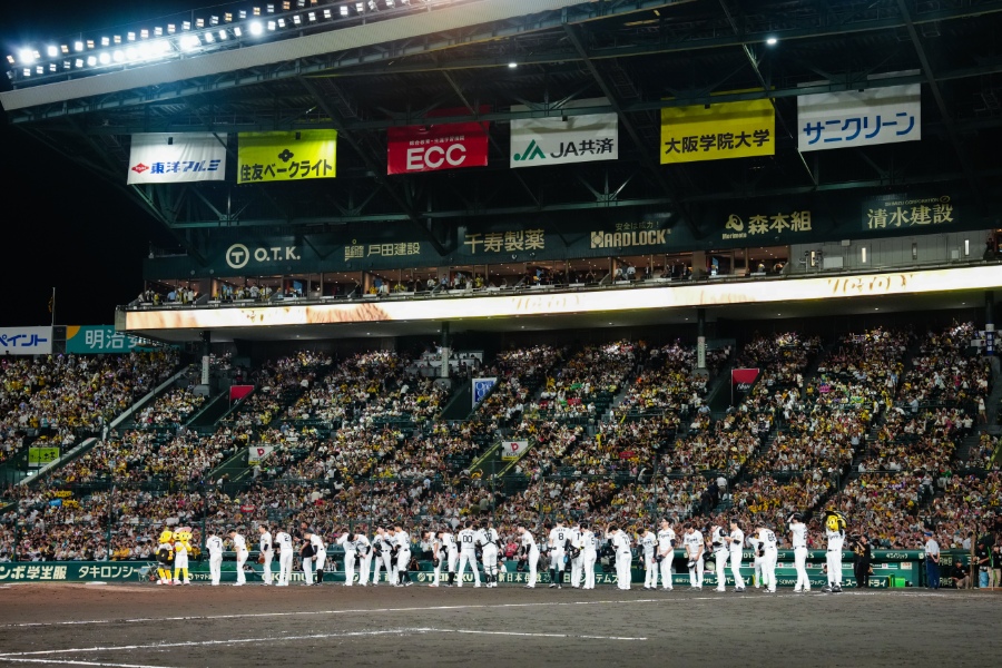 鶴岡一成氏がハンファ・イーグルスを退団したことを発表した【写真：黒澤崇】