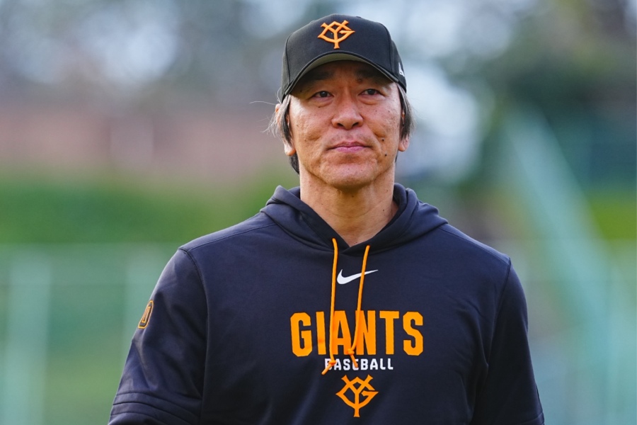 秋季キャンプに訪れた巨人・松井秀喜新監督【写真：荒川祐史】