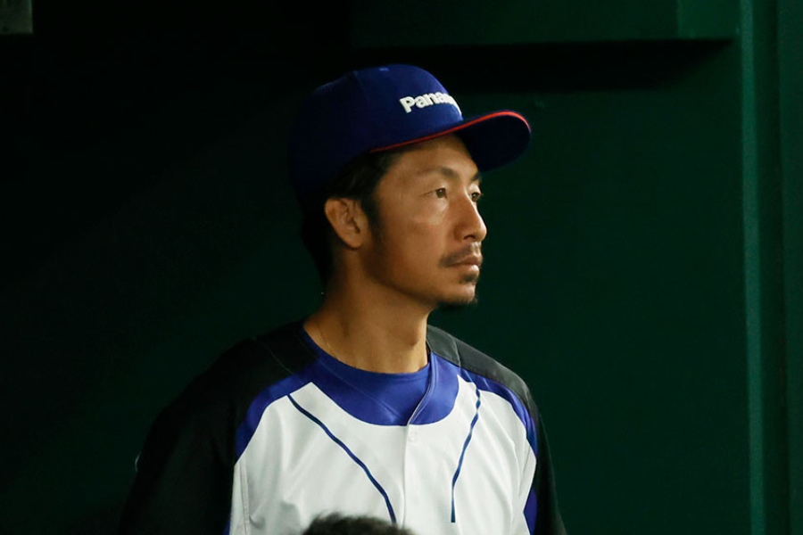 鳥谷敬コーチ　【写真提供：毎日フォト・サービス】